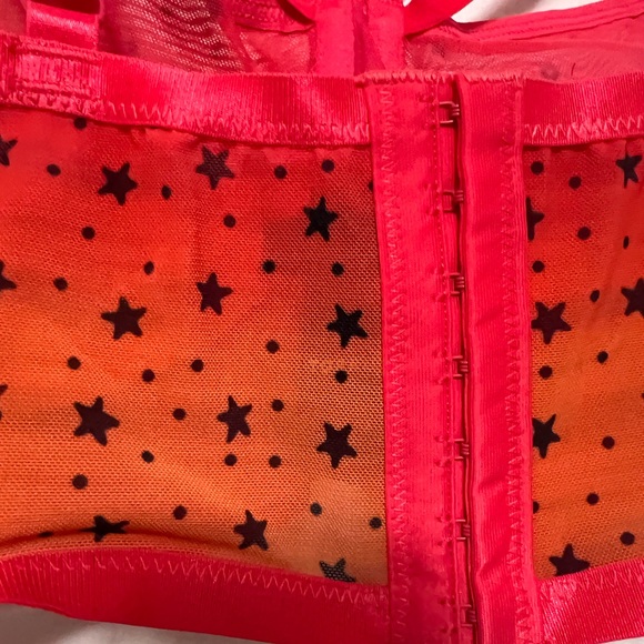 Torrid Underwire Star Print Bra BNWT Size 2 - Picture 5 of 5